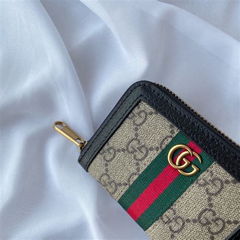 Wholesale Gucci Wallets at cheap prices .